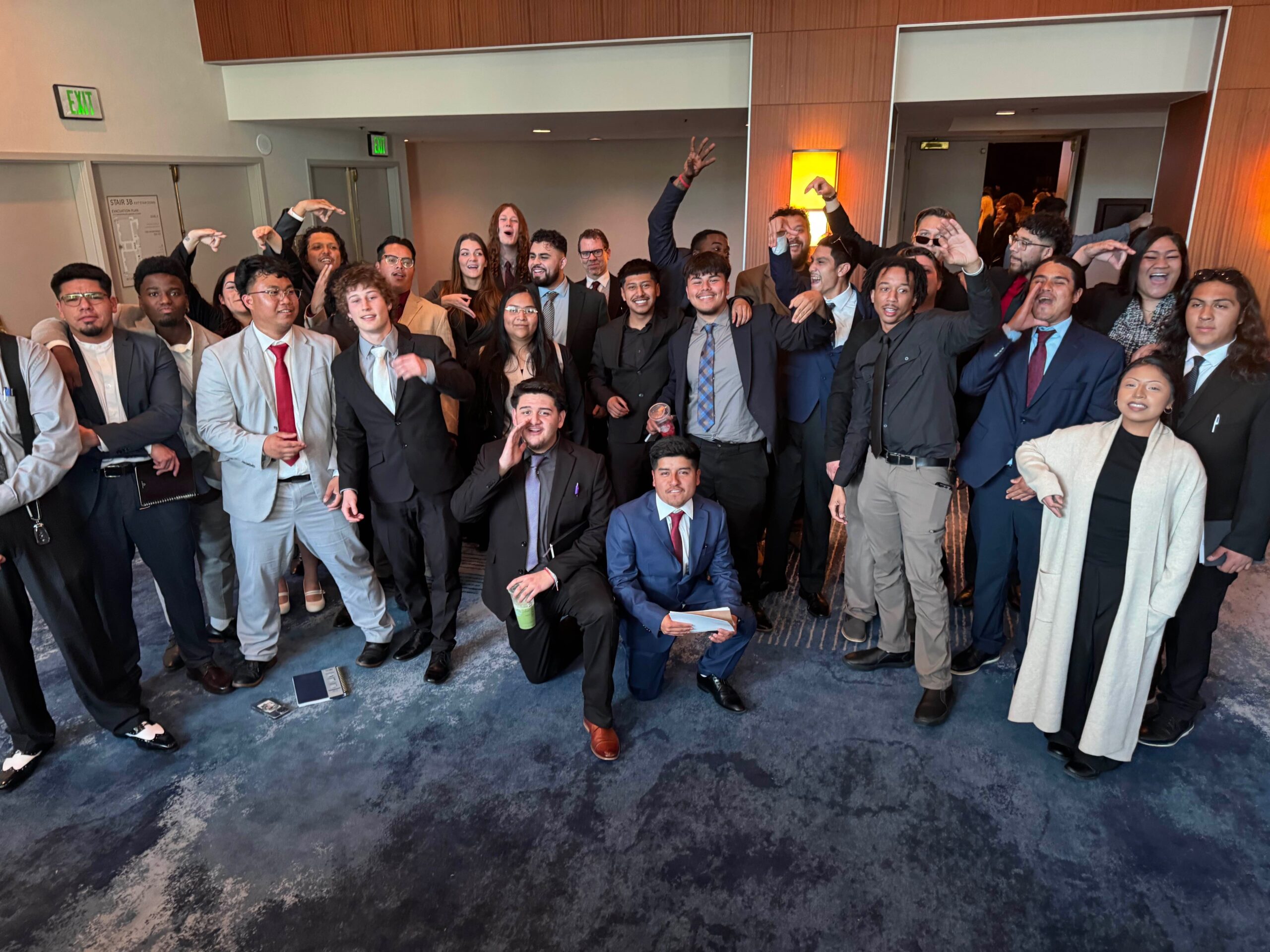 255B619F-B6F6-425F-8A24-B9E4FEEEA051